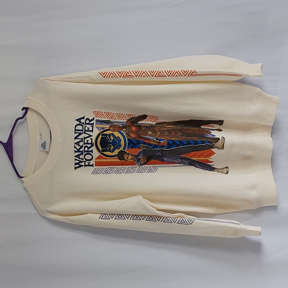 Marvel black panther wakanda forever women's cream Sweatshirts size SM